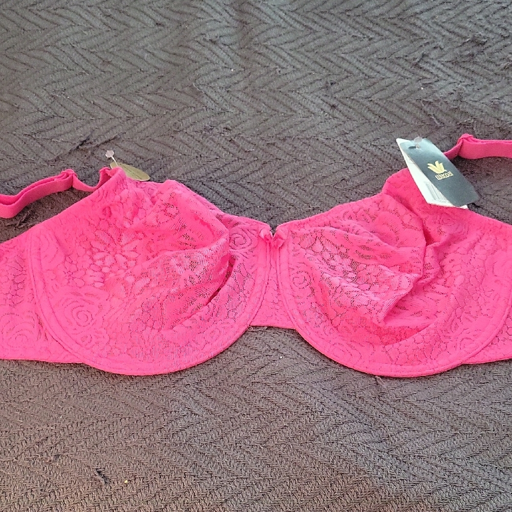Wacoal Pink Lace Underwire Bra